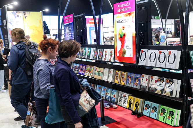 Targi Książki w Katowicach to okazja do zdobycia autografów pisarzy