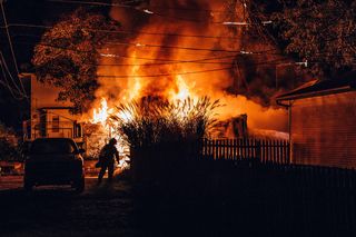 Pożar domu lub mieszkania. Co zrobić gdy w domu jest pożar? Jak należy się zachować gdy zauważysz pożar?
