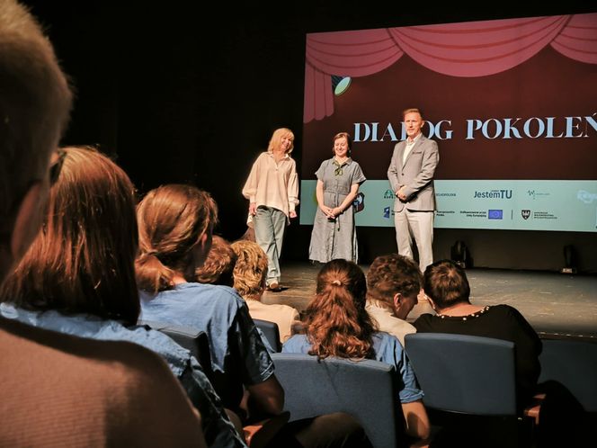Dialog pokoleń w Teatrze Miejskim w Lesznie