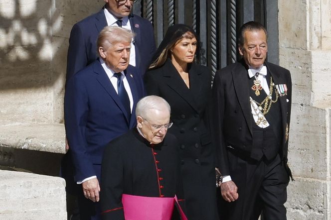 Trump i Zełenski złamali zasady na pogrzebie Franciszka