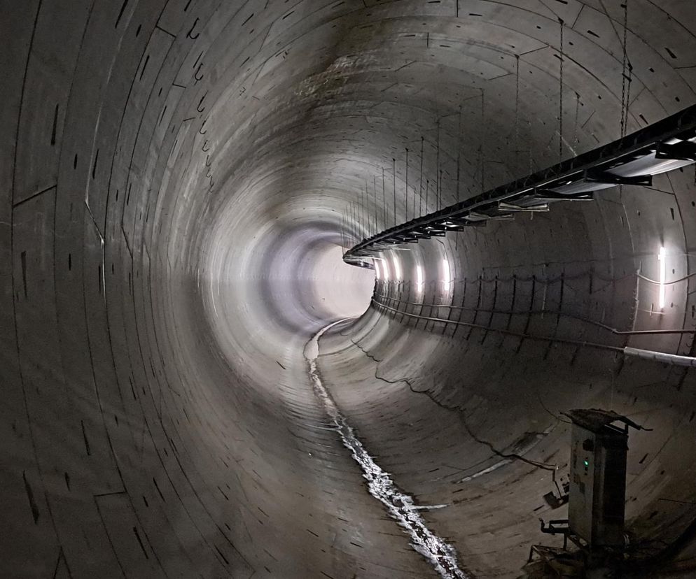 Trwa budowa tunelu kolejowego pod  Łodzią i stacji Łódź Koziny