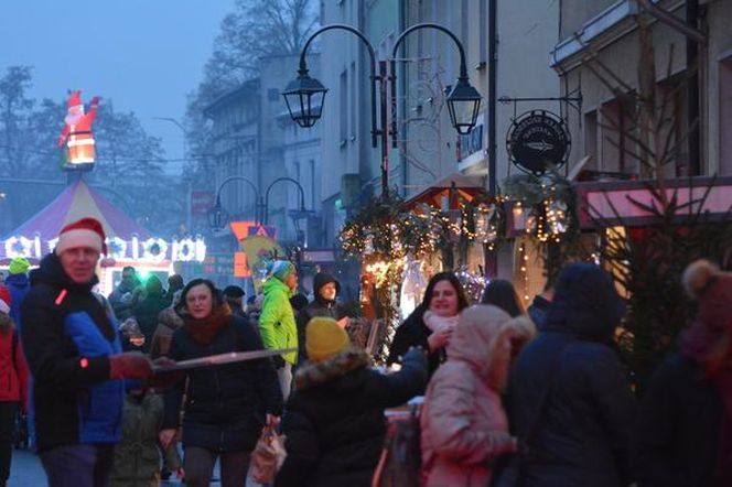 Miasto, które słynie ze szpitala psychiatrycznego i zamku. Toszek na zdjęciach