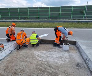 Tak naprawiano betonową nawierzchnię autostrady A1