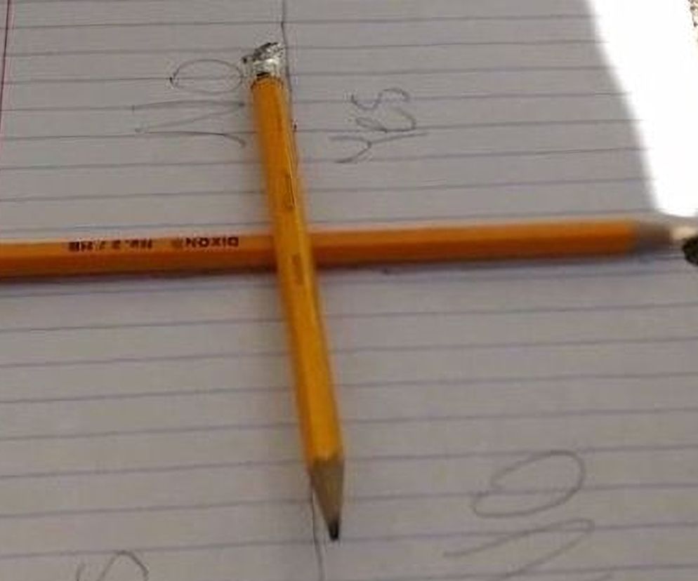 Charlie Charlie Challenge 