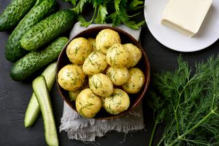 Jak gotować ziemniaki, by nie tracić witamin?
