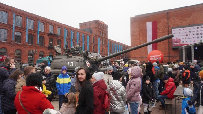 Łódzki Piknik Niepodległościowy. Mieszkańcy świętowali w Manufakturze [ZDJĘCIA]