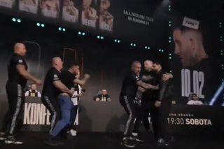 Wielka zadyma na konferencji FAME MMA 20! Ferrari zaatakował Wiewióra. Ochrona ledwo dała radę