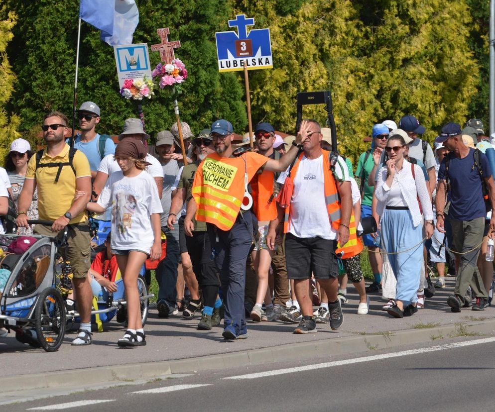 Kierowanie ruchem podczas 47. Pieszej Pielgrzymki Lublin - Jasna Góra