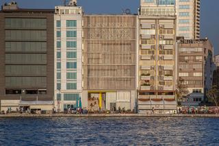 Budynek na nabrzeżu w Izmirze