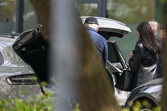 Roxie Węgiel -  tajemniczy fotelik w limuzynie