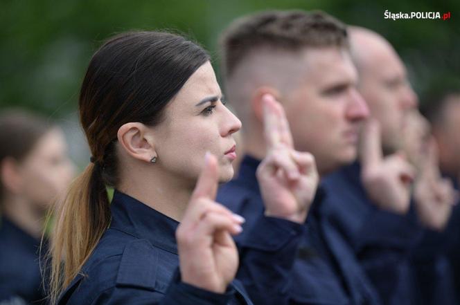 Uroczyste ślubowanie 69 nowych policjantów  w Oddziale Prewencji Policji w Katowicach