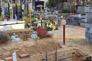  Szykują grób dla Emiliana Kamińskiego