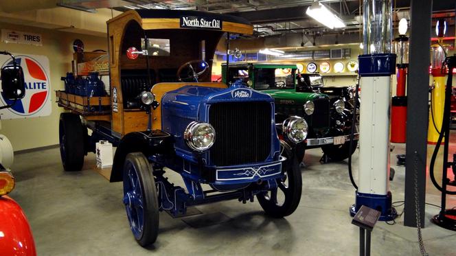 Muzeum motoryzacji Heritage Park Historical Village w Calgary