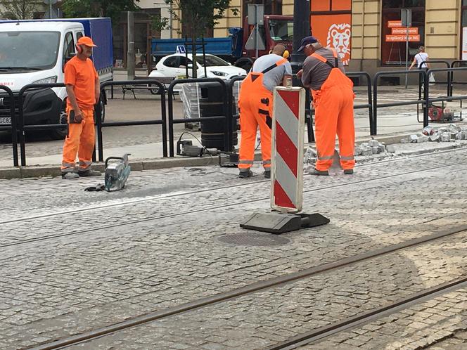 Trwa naprawa torowiska na Wybickiego w Grudziądzu