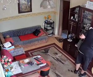 Oszust chciał okraść 86-latkę. Nie spodziewał się takiej reakcji! Wszystko się nagrało