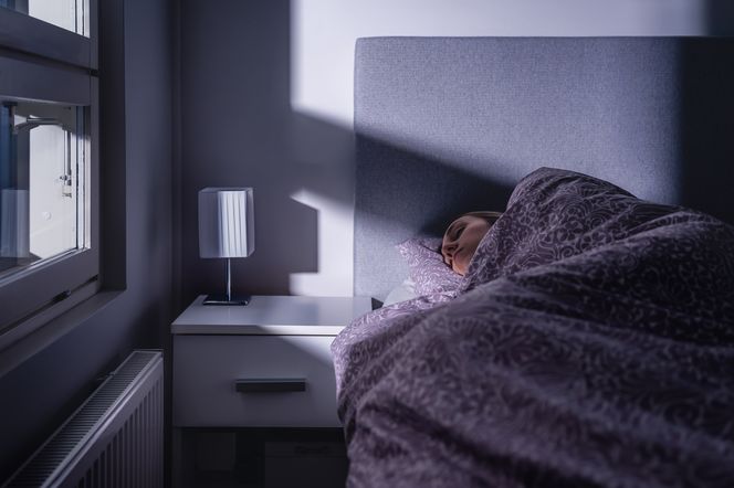 Nie zasłaniasz w nocy okna w sypialni? To może zwiększać ryzyko cukrzycy 