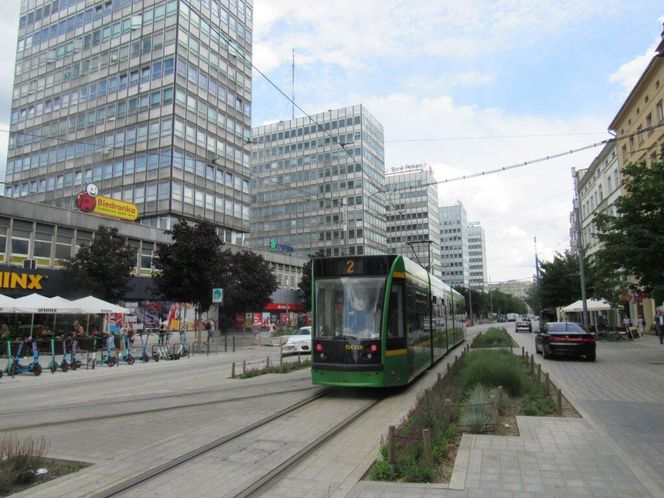 Więcej tramwajów i autobusów od 1 września. Do rozkładu wraca stara linia. Będzie takża nowa!