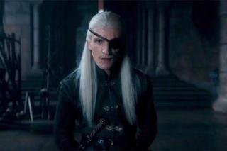 Ewan Mitchell jako książę Aemond Targaryen.