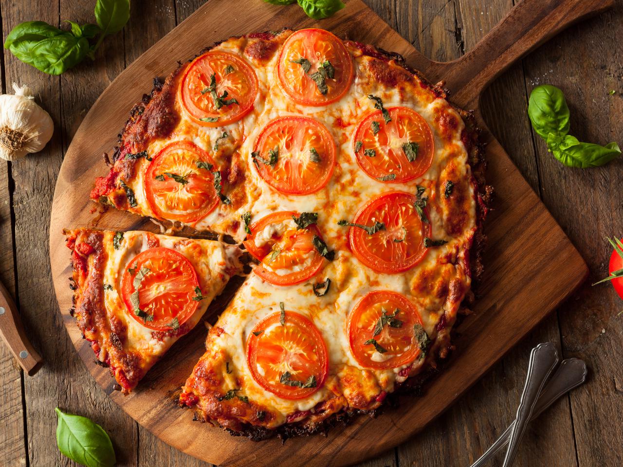 Pizza z kalafiora: przepis na niskokaloryczne danie