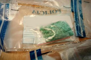 Przez brak świateł i pasów ma ogromne problemy.