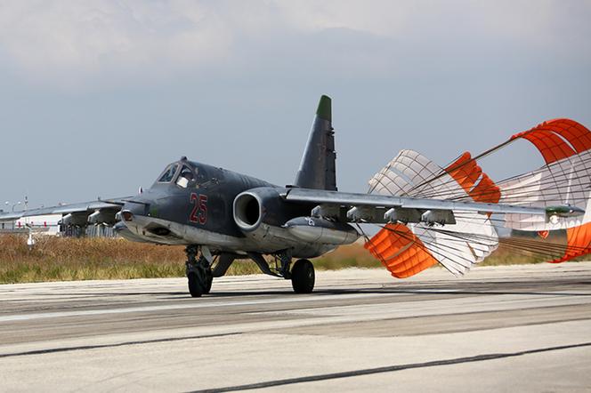 SU-25_ szturmowiec, bombowiec