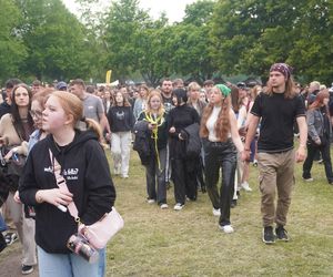Kortowiada 2025. Koncerty na Plaży Kortowskiej przyciągnęły tłumy. Tak wyglądał drugi dzień imprezy!