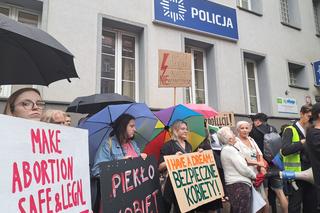 Nigdy nie będziesz szła sama. Solidarnie z Joanna. Protest w Krakowie