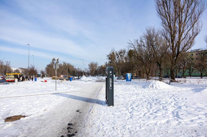 Wystawiona na sprzedaż miejska działka przy metrze Młociny