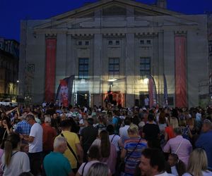 Potańcówka przed Teatrem Śląskim w Katowicach (09.08)