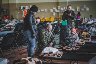 Terytorialsi pomagają uchodźcom nie tylko na granicy. Niosą pomoc na różnych frontach [ZDJĘCIA]  