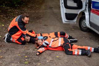 Na sygnale, odcinek 657: Miłosz zwabi Martynę i Basię! Wreszcie zrealizuje swój chory plan zemsty - ZDJĘCIA