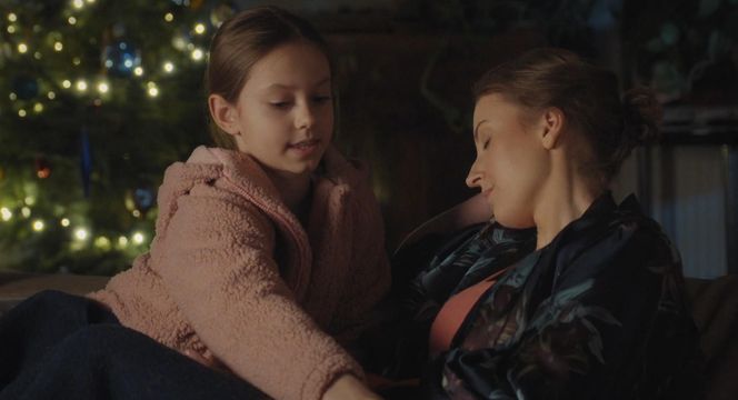 M jak miłość odc. 1854. Natalka (Dominika Suchecka), Hania (Wiktoria Basik)