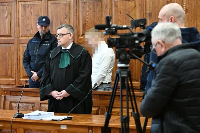Skatował 15-letniego Kacpra, jego kolega nie reagował. Mateusz M. usłyszał wyrok