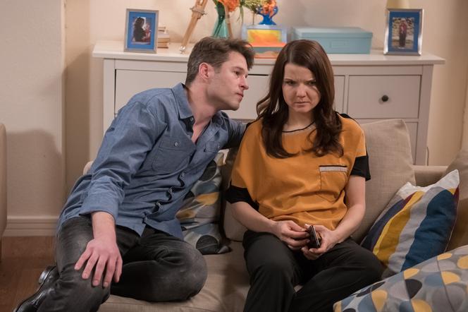 Na Wspólnej odc. 2704. Marta (Joanna Jabłczyńska), Olaf (Maciej Brzoska)