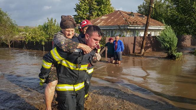 Ulewy i powodzie już zabijają! Cztery ofiary śmiertelne w Rumunii