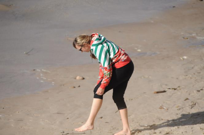 Anna Guzik z rodziną na plaży