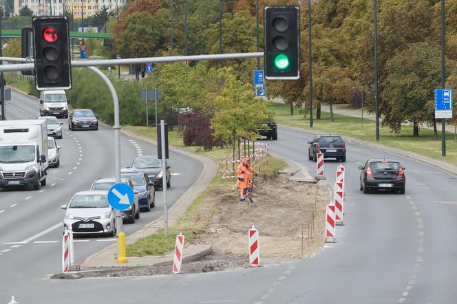 Ostrobramska do remontu. Ruszyła przebudowa skrzyżowania z ul. Poligonową