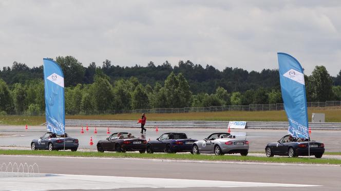 Mazda MX-5 - zlot 2014 fanów w Polsce na torze Jastrząb