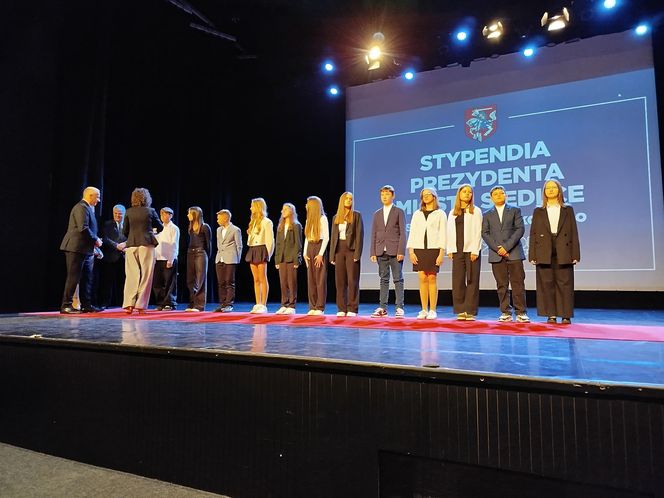 Blisko 700 najzdolniejszych siedleckich uczniów z nagrodami za dokonania w nauce!