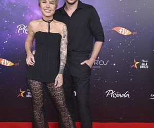 Rutkowski w nowej zaczesce, Rozenek-Majdan z wąsem na głowie i naga Kamińska