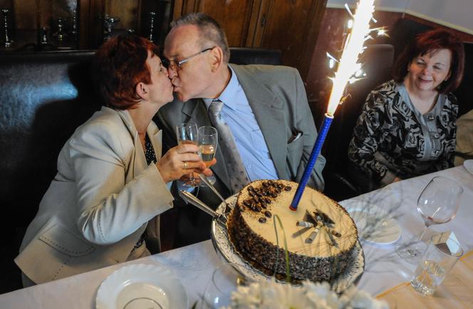 Miłość trafiła nas na cmentarzu