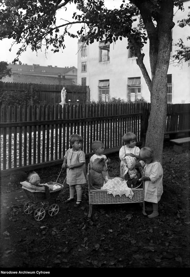 Żłobek im. Dzieciątka Jezus w Krakowie 1929 - 1929