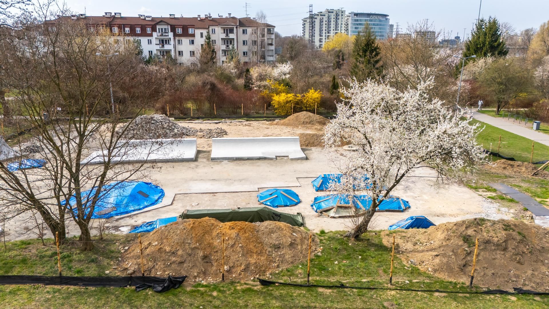 Budowa skateparku do jazdy na deskorolce, park im. Romana Kozłowskiego