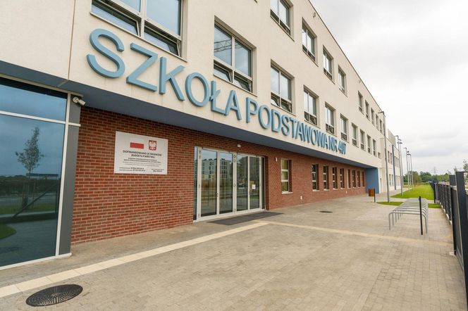Szkoła podstawowa nr 407 przy ul. Szeligowskiej 65A na Bemowie
