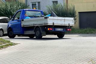 Plac grozy posprzątany. Mateuszek ma się gdzie bawić!