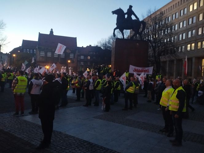 "Walczymy o Śląsk i o przemysł, żeby nie umarł"