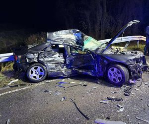 Na DK-63 audi zderzyło się z ciężarówką. 35-latek trafił do szpitala!