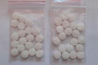 Pseudoleki przechwycone przez służby celne