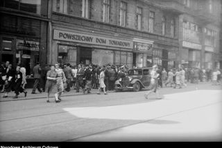 Katowice lat 50. XX wieku na archiwalnych zdjęciach 