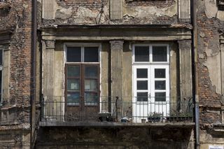 Program Mieszkanie za remont 2023 - na czym polega i jak z niego skorzystać? Jak dostać mieszkanie do remontu? 